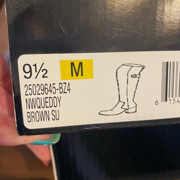 Brown suede boots sz9.5 - Picture 7 of 7